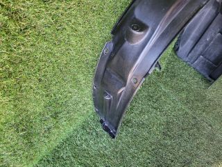 bontott SUZUKI SWIFT III Bal első Dobbetét (Kerékjárati, Műanyag)