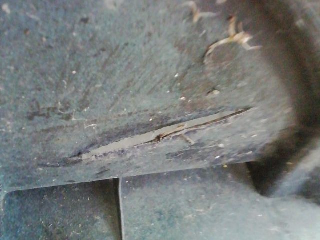 bontott SUZUKI SWIFT III Bal első Dobbetét (Kerékjárati, Műanyag)