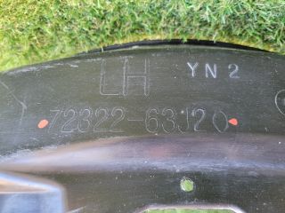 bontott SUZUKI SWIFT III Bal első Dobbetét (Kerékjárati, Műanyag)