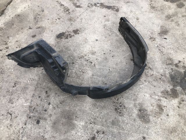 bontott SUZUKI SWIFT III Bal első Dobbetét (Kerékjárati, Műanyag)