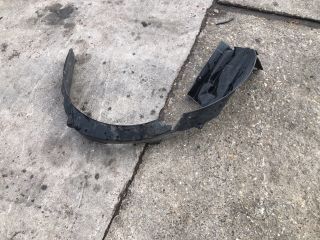 bontott SUZUKI SWIFT III Bal első Dobbetét (Kerékjárati, Műanyag)