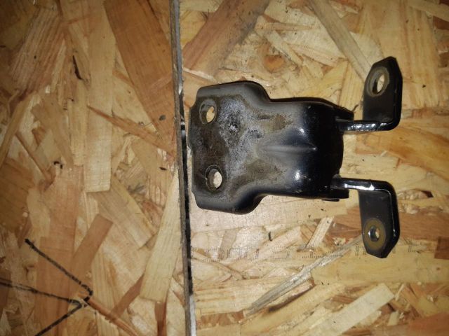 bontott SUZUKI SWIFT III Bal első Felső Zsanér