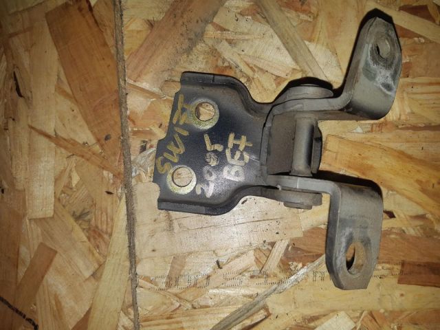 bontott SUZUKI SWIFT III Bal első Felső Zsanér