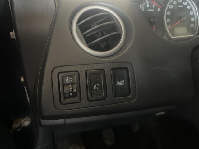 bontott SUZUKI SWIFT III Bal első Gumikéder