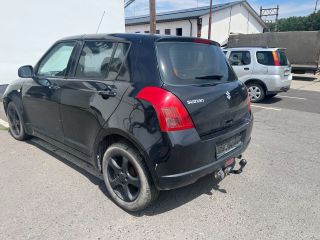 bontott SUZUKI SWIFT III Bal első Gumikéder