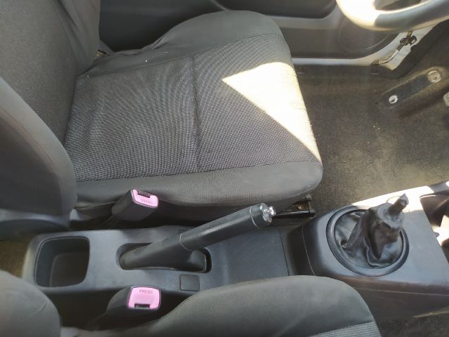 bontott SUZUKI SWIFT III Bal első Gumikéder