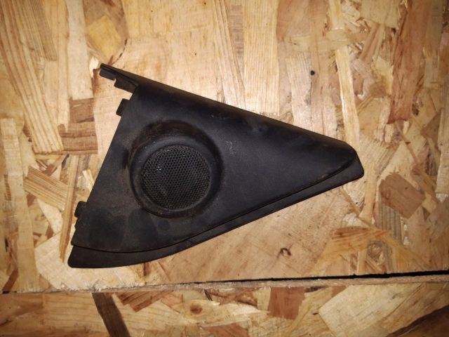 bontott SUZUKI SWIFT III Bal első Hangszóró Burkolat