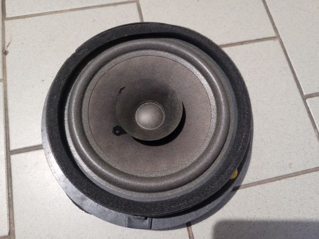 bontott SUZUKI SWIFT III Bal első Hangszóró