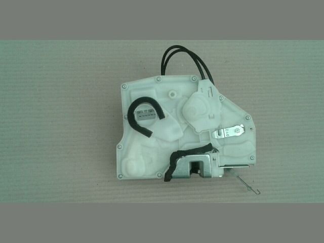 bontott SUZUKI SWIFT III Bal első Központizár Motor