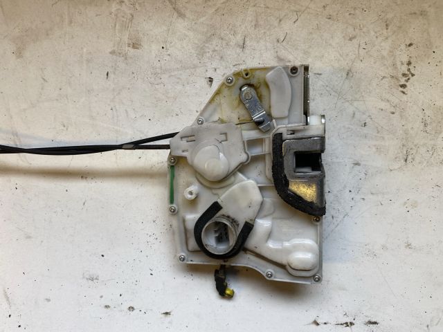 bontott SUZUKI SWIFT III Bal első Központizár Motor