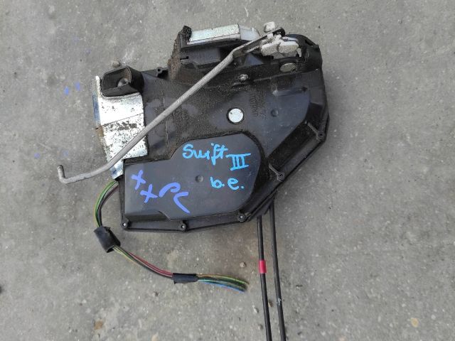 bontott SUZUKI SWIFT III Bal első Központizár Motor