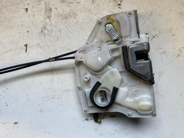 bontott SUZUKI SWIFT III Bal első Központizár Motor