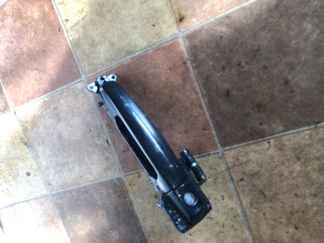 bontott SUZUKI SWIFT III Bal első Külső Kilincs