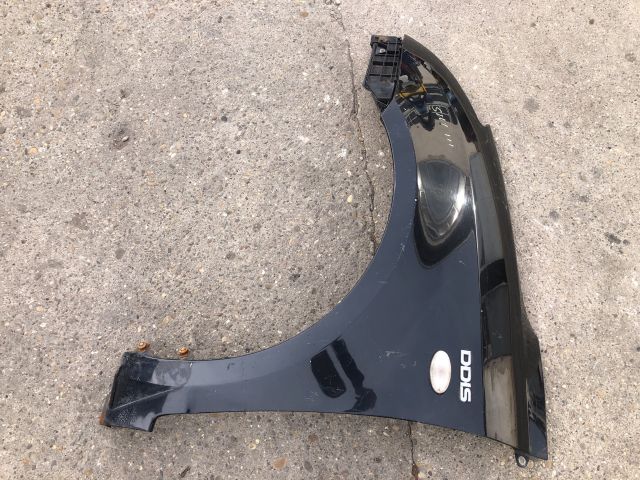 bontott SUZUKI SWIFT III Bal első Sárvédő