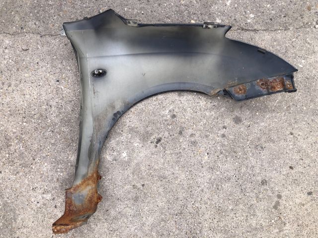 bontott SUZUKI SWIFT III Bal első Sárvédő