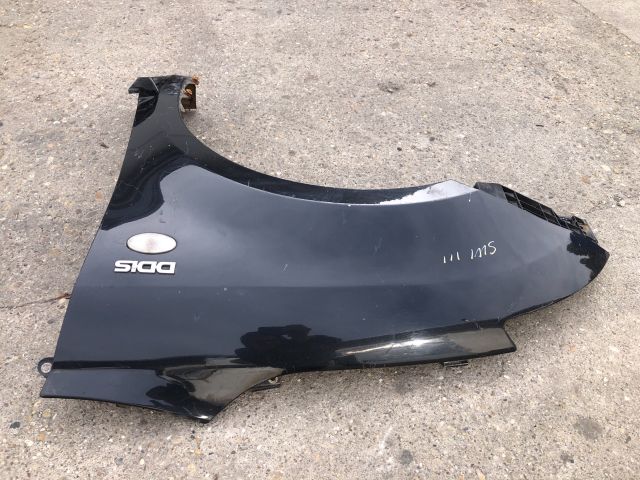 bontott SUZUKI SWIFT III Bal első Sárvédő