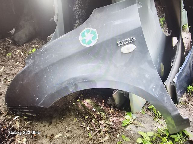 bontott SUZUKI SWIFT III Bal első Sárvédő