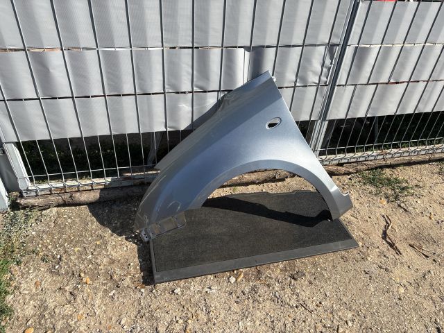 bontott SUZUKI SWIFT III Bal első Sárvédő