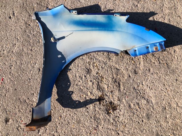 bontott SUZUKI SWIFT III Bal első Sárvédő