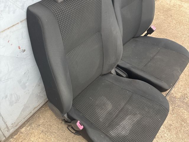 bontott SUZUKI SWIFT III Bal első Ülés