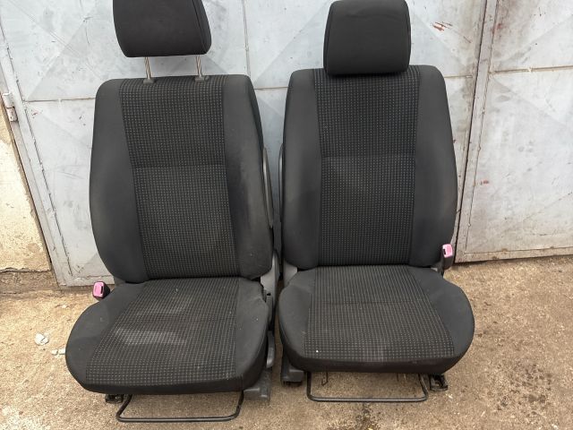 bontott SUZUKI SWIFT III Bal első Ülés