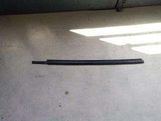 bontott SUZUKI SWIFT III Bal első Vízlehúzó Gumicsík