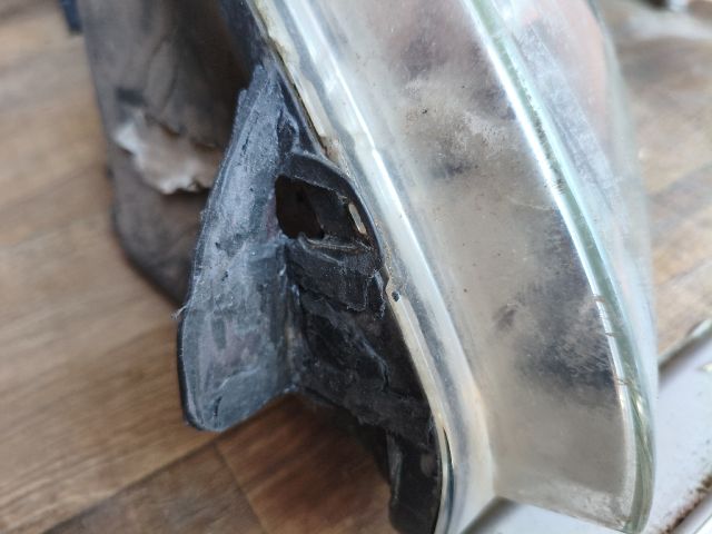 bontott SUZUKI SWIFT III Bal Fényszóró