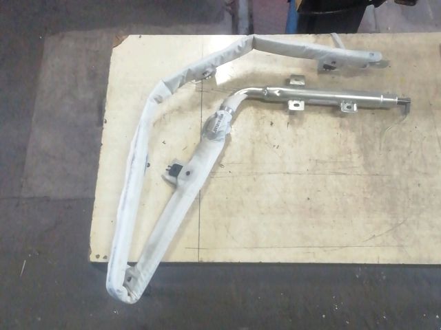 bontott SUZUKI SWIFT III Bal Függönylégzsák és Oldallégzsák