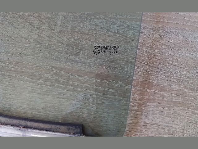 bontott SUZUKI SWIFT III Bal hátsó Ablak