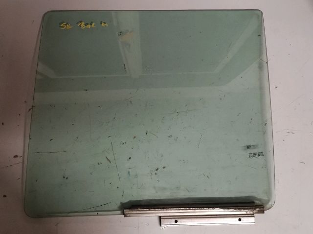 bontott SUZUKI SWIFT III Bal hátsó Ablak