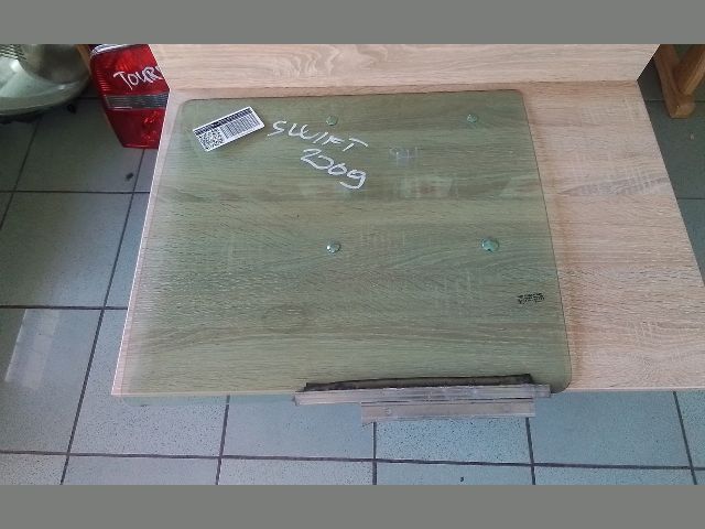 bontott SUZUKI SWIFT III Bal hátsó Ablak