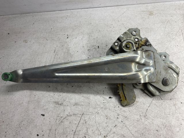 bontott SUZUKI SWIFT III Bal hátsó Ablakemelő Szerkezet (Elektromos)