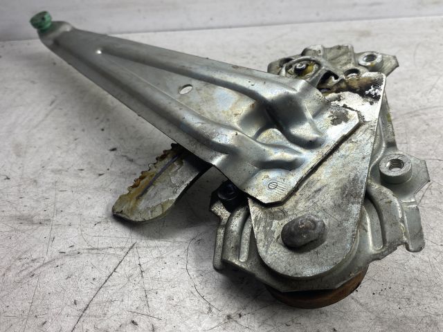 bontott SUZUKI SWIFT III Bal hátsó Ablakemelő Szerkezet (Elektromos)