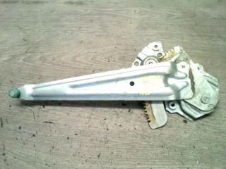 bontott SUZUKI SWIFT III Bal hátsó Ablakemelő Szerkezet (Mechanikus)