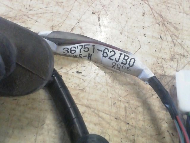 bontott SUZUKI SWIFT III Bal hátsó Ajtó Kábelköteg