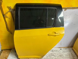 bontott SUZUKI SWIFT III Bal hátsó Ajtó (Részeivel)