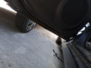 bontott SUZUKI SWIFT III Bal hátsó Ajtó (Részeivel)