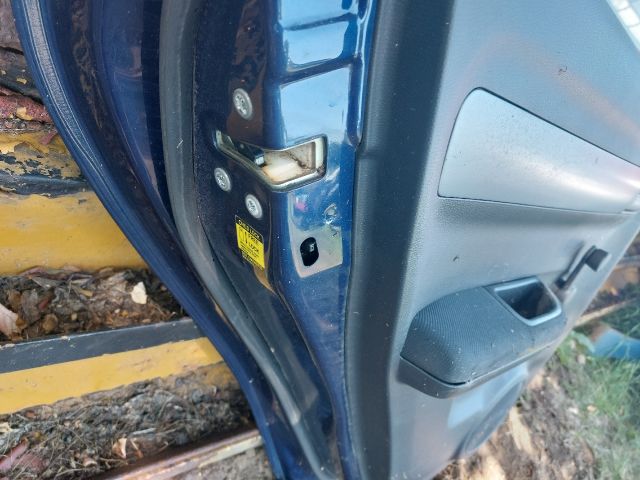 bontott SUZUKI SWIFT III Bal hátsó Ajtó (Részeivel)