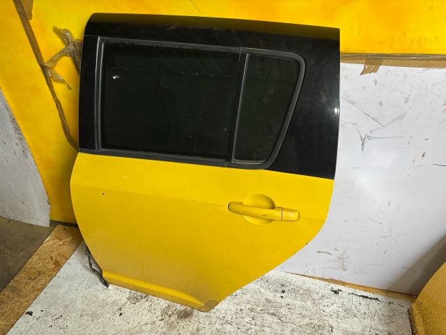 bontott SUZUKI SWIFT III Bal hátsó Ajtó (Részeivel)