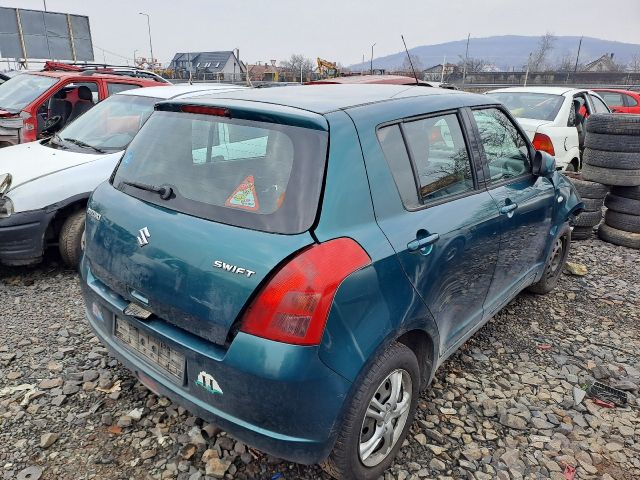 bontott SUZUKI SWIFT III Bal hátsó Ajtó (Üres lemez)