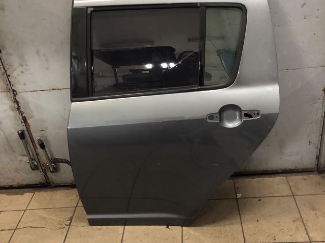 bontott SUZUKI SWIFT III Bal hátsó Ajtó (Üres lemez)