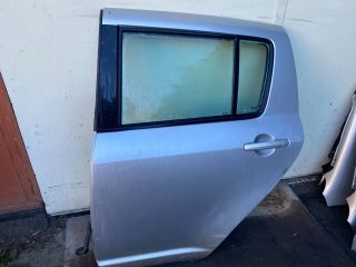 bontott SUZUKI SWIFT III Bal hátsó Ajtó (Üres lemez)