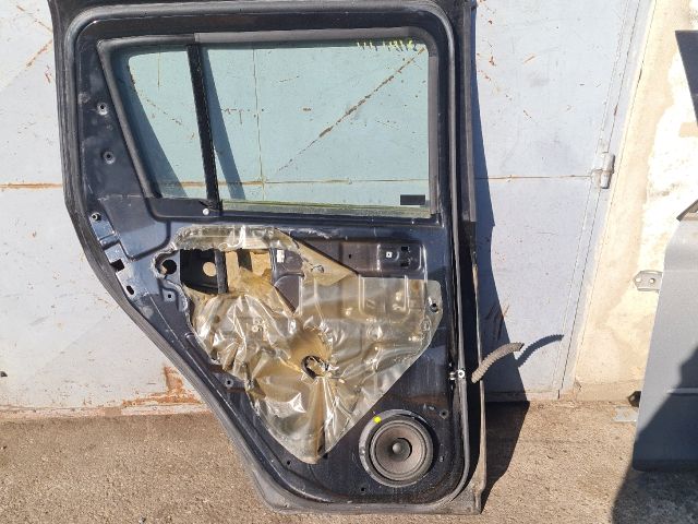 bontott SUZUKI SWIFT III Bal hátsó Ajtó (Üres lemez)