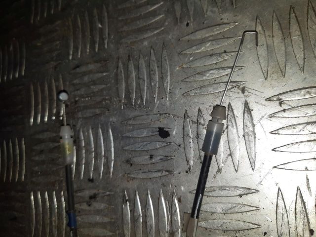 bontott SUZUKI SWIFT III Bal hátsó Ajtózár