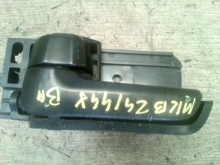 bontott SUZUKI SWIFT III Bal hátsó Belső Kilincs