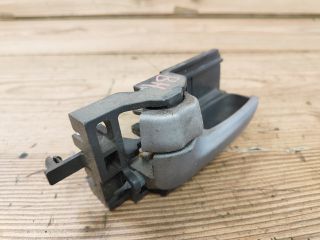 bontott SUZUKI SWIFT III Bal hátsó Belső Kilincs