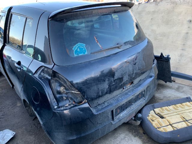 bontott SUZUKI SWIFT III Bal hátsó Belső Kilincs