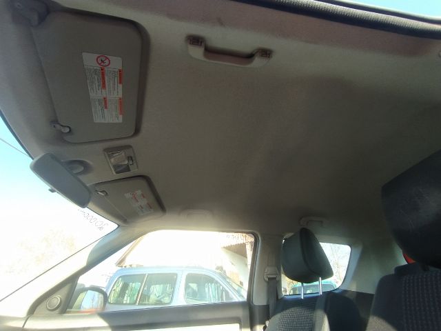 bontott SUZUKI SWIFT III Bal hátsó Biztonsági Öv Csat