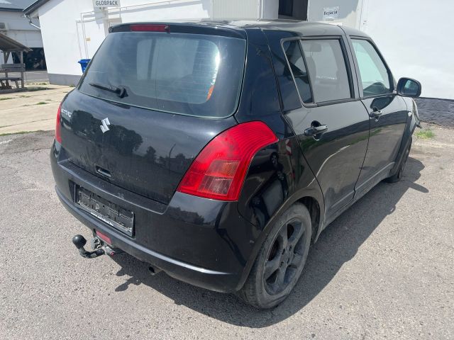 bontott SUZUKI SWIFT III Bal hátsó Biztonsági Öv Csat