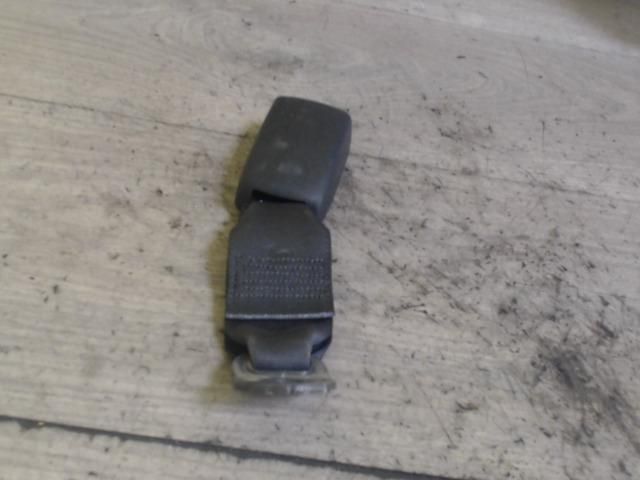 bontott SUZUKI SWIFT III Bal hátsó Biztonsági Öv Csat